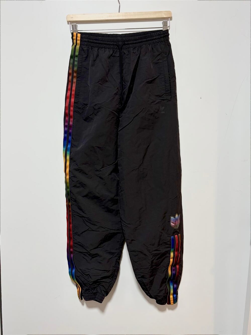 adidas Originals Adicolor Rainbow 3-Stripes Track Pants Black Women’s S GD2263